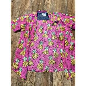Reverse Threads Pink Pineapple Hawaiian Button Up Size Large